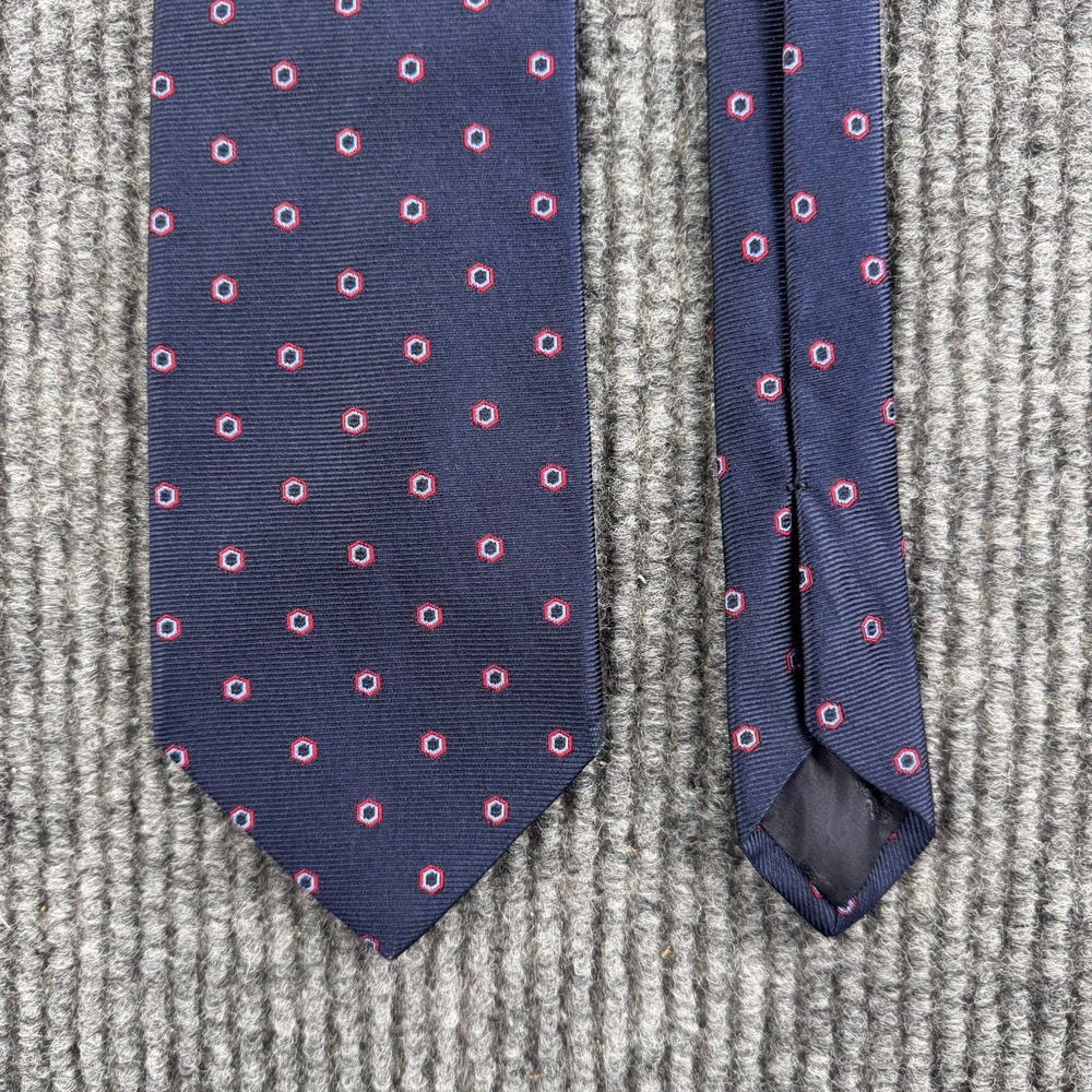 Brooks Brothers 346 Silk Tie Blue Red Medallion Pattern Business Classic USA